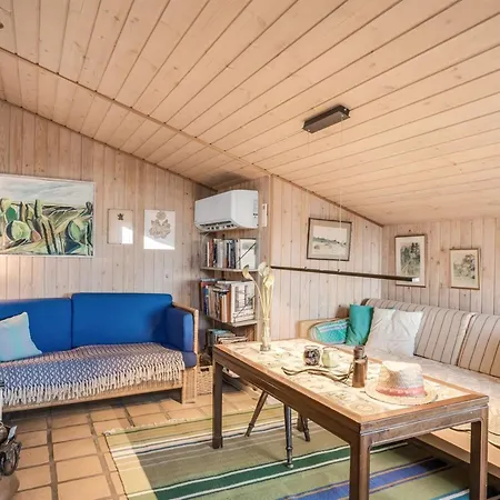 Sella - 600m From The Sea By Interhome